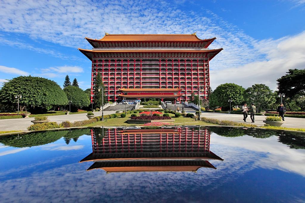 The Grand Hotel Taipei Exterior foto National Sun Yat-sen University
