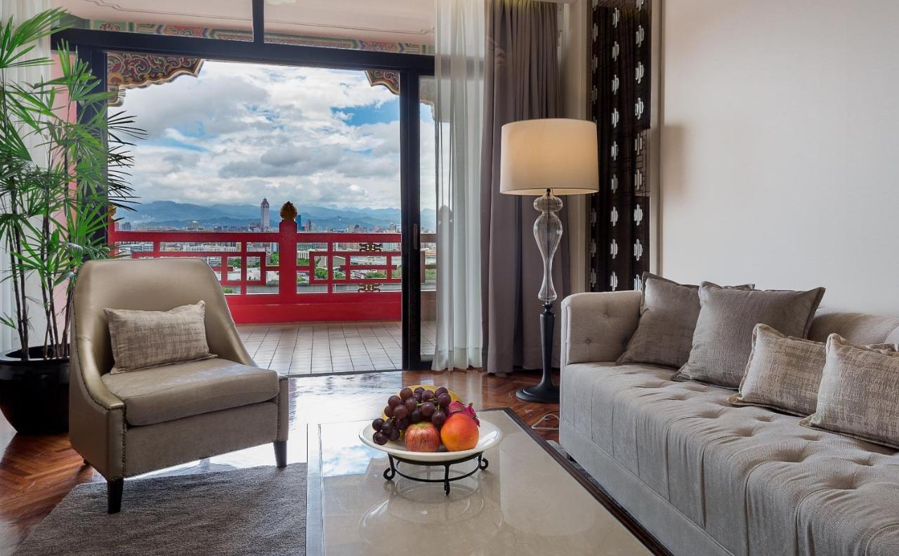 The Grand Hotel Taipei Exterior foto Living room