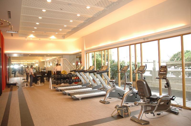 The Grand Hotel Taipei Exterior foto The gym at the hotel